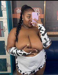 Saravy_Blandon happy hallowen 💥👀 Foto 6