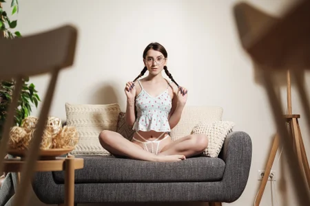 Ariana_Petite Lolita Immagine  2