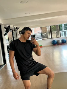 🎱🥴 de RickyEbony  2 Imagens