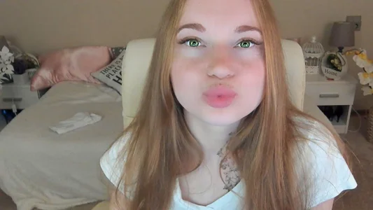 MiaRedFoxPublic Bild 5