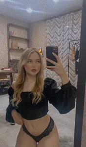 sarahphyllis Public  4টি ছবি