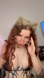 Sharon_Black 🍥  4টি ছবি