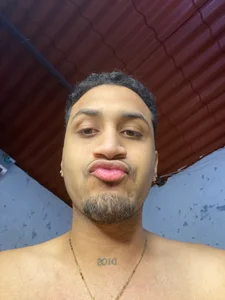 alessandrosavage👅🤪😋图片 2