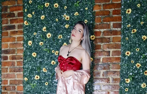 ElizabethAdams_ Elegant and lustful 👑 Poză 2