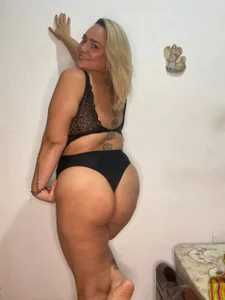 keirabbw: Love the black color ( 7 фото)