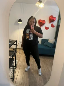 yanza2002 Different day 🌹🌹 Pic