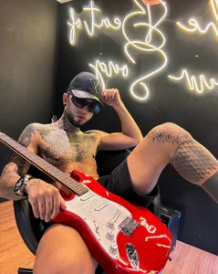 samuel_boy_tatoo's photo