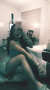 AliceLee_ kullanıcısının 🌸🌸😈 albümü -  2 fotoğraf