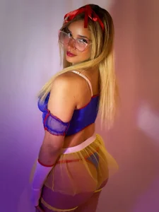 Olivia_Fox69 your pretty snow white Pic 9