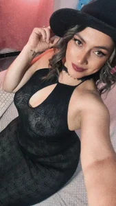 kendall_bluee Public slika