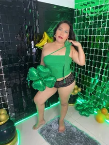 anniecoopeer Let's celebrate Ms Patrick together 🍀 Pic