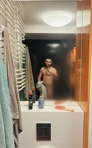 GOOPYlove: Public ( 3 фото)