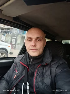 Sam_Colt In the car Pic 2