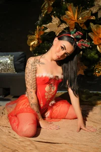 charlotte_colee Christmas has arrived! And your favorite gift is here...🎄 Foto