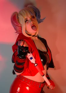 Angel-Lewd-Cake Harley Quinn Isekai ❤️🖤 รูป  4