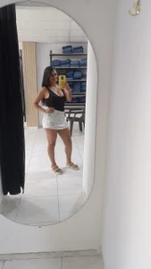 vicky22messyfull Public Pic 2