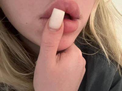 juli_kisss my hot lips💋 Pic