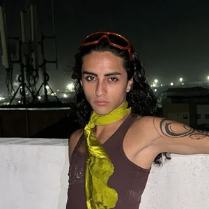 Divine_____ Public Pic