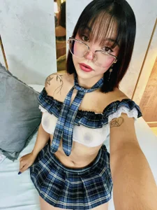 Clara_Luu A sexy schoolgirl🥰🎀 Pic 5