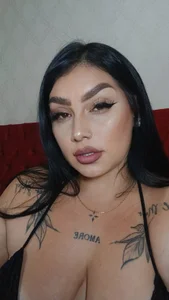 Public od naomibraunx  2 snímek