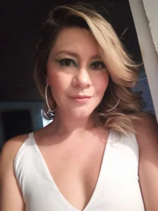 Chanelll_Taylorr_ Hair in waves Pic 2