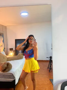 Shanezka Public Pic