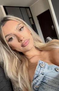 ElizzaBubble Just me being me Foto