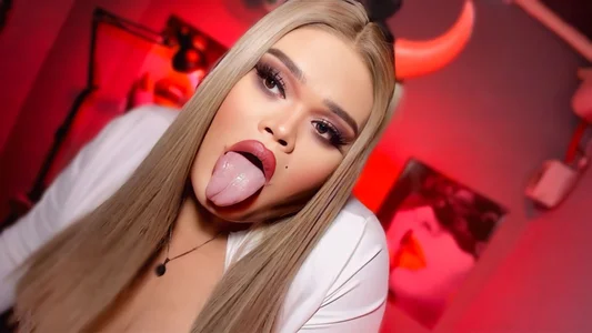 Ready to shoot od BelindaLove  2 snímek