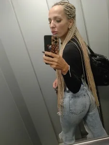 MonicaMaxwel it's me Pic 8