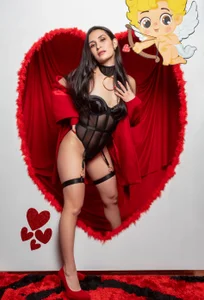 Layla_Sia Consider This Your Valentine’s Warning. Bilde 2