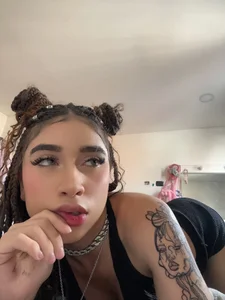 Alahia_pink_ 🖤 Gambar 5