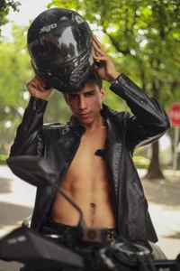 Alexxx_Cano Public รูป  2