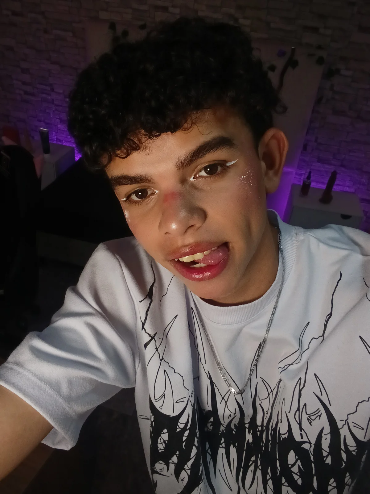 keahi_tay Trending Plaatje 2856