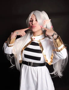 folinskayyyaのcosplay Freerenの 2枚の写真