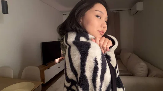 ShirleyLopez cozy mode on Pic