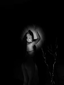 PaulinaSaint Mysterious girl Pic 6