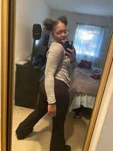 Voluptuousvee Public Bilde 3