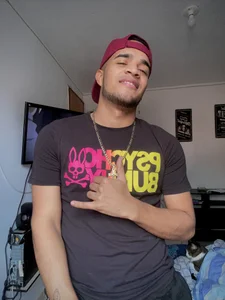 Bigcock_21cm_ Public Foto 8