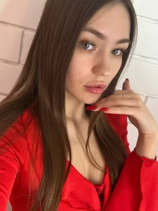 lollyrais The red suit! Pic