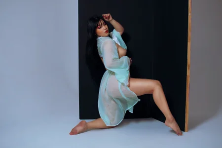 naughty_fun_roomのNaughty Asianの 2枚の写真