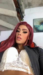 Kylie_Hugecock For you Pic