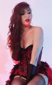 saracaball_ Cabaret girl Pic 5