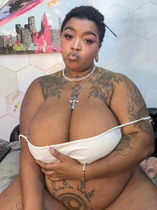 Anaa_Fuentess EBONY 😈🥵🔥🍒 Pic 2