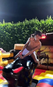 Public od patrick__evans  2 snímek