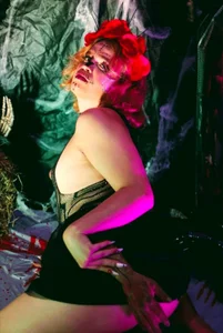 Scarlett _chanell Halloween de Scarlett_chanell  2 Imagens