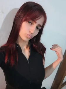 MelodyMansson Wake up, my sweetest sin… ☀️🔥 From 9:00 AM to 5:00 PM (Colombia time), I’m here to make your heart Foto