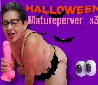 maturepervert_x3 MY HOTTEST HALLOWEN Pic 2