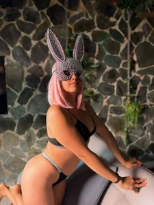 BEAUTIFUL AND TOTALLY SEXUAL