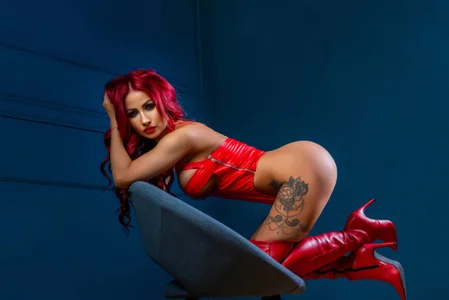 TiffanyBlaize Public Fotka 7