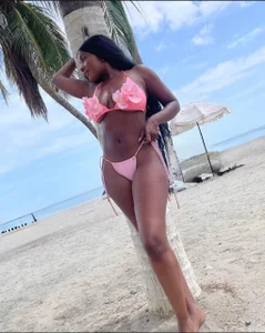 sweet_rebeccaa muah Immagine  3